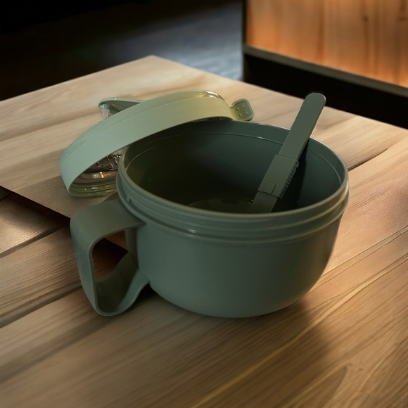 New in Packaging Plastic Microwaveable Ramen Bowl Set with Lid & Built-i… - Picture 8 of 8